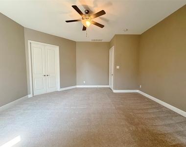 1604 Indigo Trail - Photo Thumbnail 10