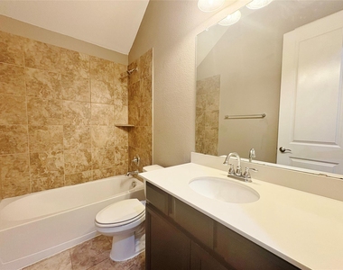 1604 Indigo Trail - Photo Thumbnail 9