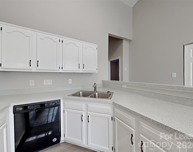 423 Cottonwood Park Drive - Photo Thumbnail 1