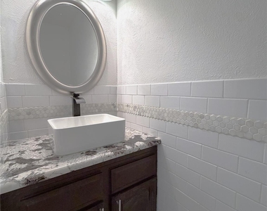 625 Trailwood Court - Photo Thumbnail 4