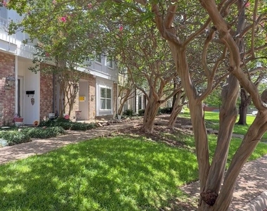 625 Trailwood Court - Photo Thumbnail 1