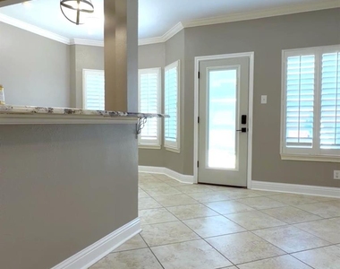 625 Trailwood Court - Photo Thumbnail 17