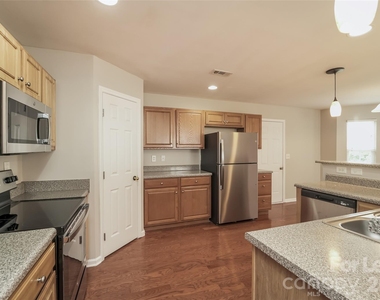 140 Dunnell Road - Photo Thumbnail 3