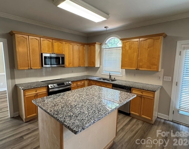 11432 Mcginns Trace Court - Photo Thumbnail 6