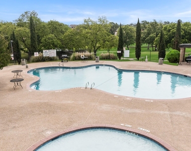 3326 Augusta Boulevard - Photo Thumbnail 32