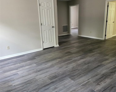 451 Montgomery Avenue - Photo Thumbnail 1