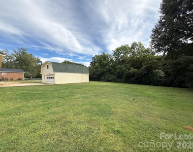 1413 Grovewood Drive - Photo Thumbnail 15