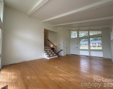 1413 Grovewood Drive - Photo Thumbnail 3