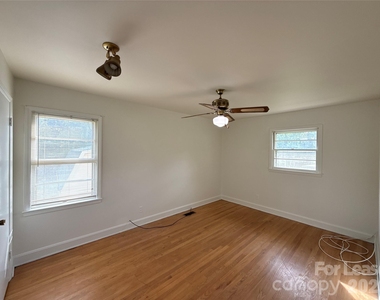 1413 Grovewood Drive - Photo Thumbnail 8
