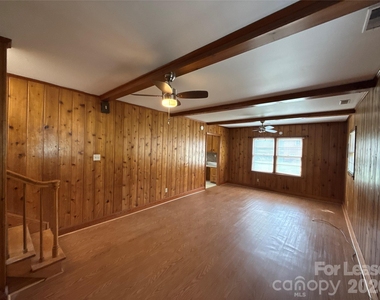 1413 Grovewood Drive - Photo Thumbnail 6