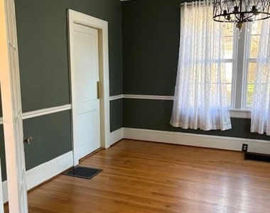 613 S York Street - Photo Thumbnail 6
