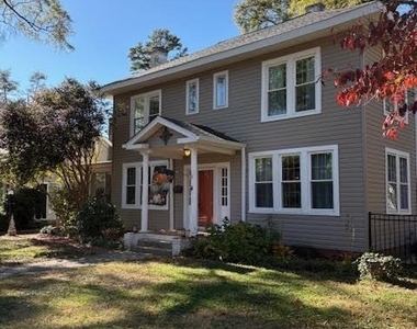 613 S York Street - Photo Thumbnail 1