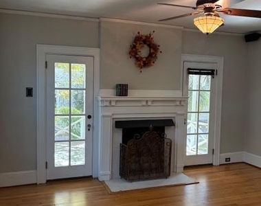 613 S York Street - Photo Thumbnail 4