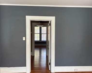 613 S York Street - Photo Thumbnail 26