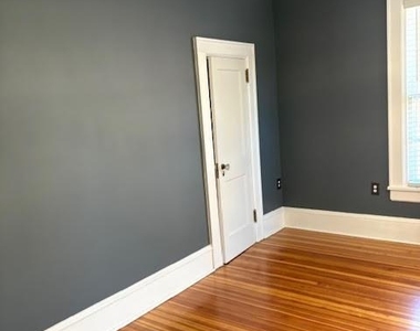 613 S York Street - Photo Thumbnail 28