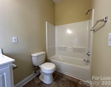 6724 Mallard Park Drive - Photo Thumbnail 27