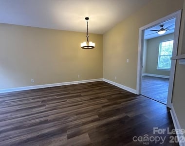 6724 Mallard Park Drive - Photo Thumbnail 3