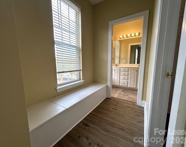 6724 Mallard Park Drive - Photo Thumbnail 16