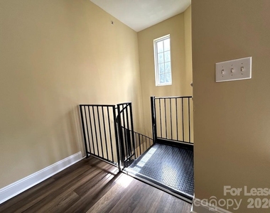 6724 Mallard Park Drive - Photo Thumbnail 21