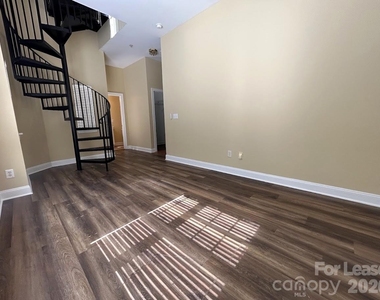 6724 Mallard Park Drive - Photo Thumbnail 25