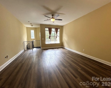 6724 Mallard Park Drive - Photo Thumbnail 6