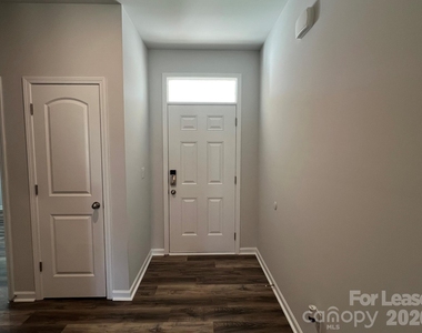 621 High Hill Drive - Photo Thumbnail 3