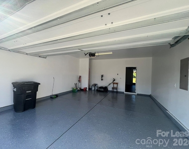 621 High Hill Drive - Photo Thumbnail 1