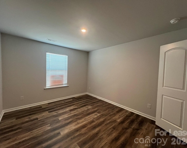 621 High Hill Drive - Photo Thumbnail 18