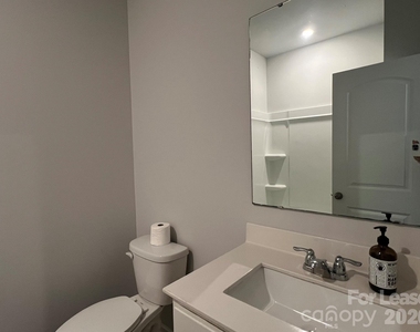 621 High Hill Drive - Photo Thumbnail 5