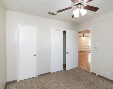 4738 El Campo Avenue - Photo Thumbnail 3