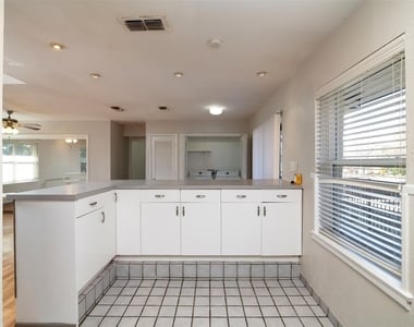 4738 El Campo Avenue - Photo Thumbnail 7
