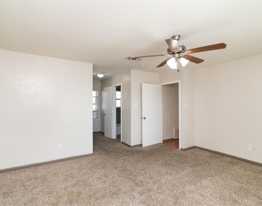 4738 El Campo Avenue - Photo Thumbnail 5