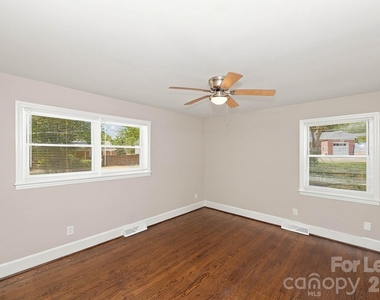 3814 Sheffield Drive - Photo Thumbnail 7