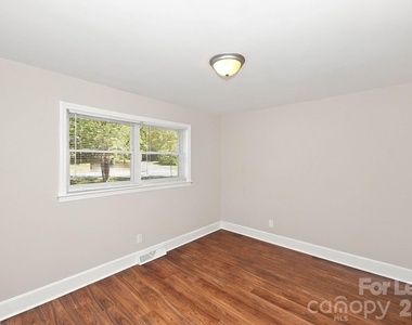 3814 Sheffield Drive - Photo Thumbnail 11