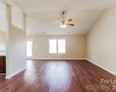 1012 Missouri River Lane - Photo Thumbnail 5