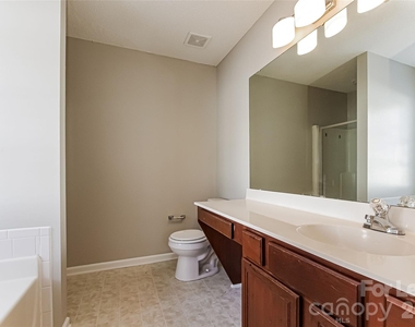 1012 Missouri River Lane - Photo Thumbnail 9
