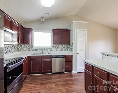 1012 Missouri River Lane - Photo Thumbnail 1