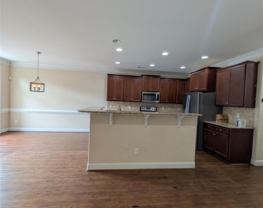 756 King Fisher Lane - Photo Thumbnail 9