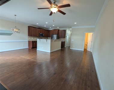 756 King Fisher Lane - Photo Thumbnail 5