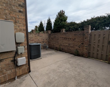 756 King Fisher Lane - Photo Thumbnail 11