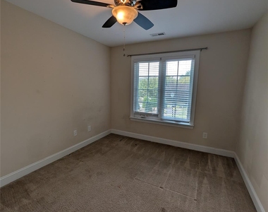 756 King Fisher Lane - Photo Thumbnail 14