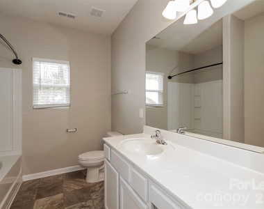 960 Joselynn Drive - Photo Thumbnail 12