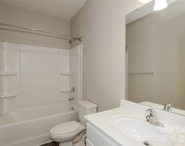 960 Joselynn Drive - Photo Thumbnail 13