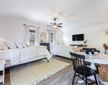 2402 Misty Lane - Photo Thumbnail 7