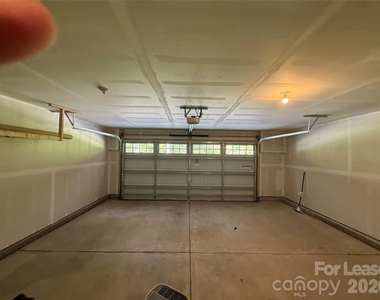 406 Serenity Circle - Photo Thumbnail 7