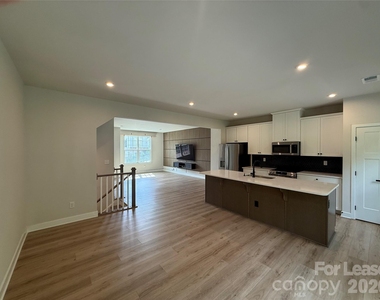 406 Serenity Circle - Photo Thumbnail 3