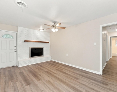 319 Royal Avenue - Photo Thumbnail 2