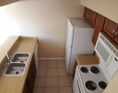 9811 Walnut Street - Photo Thumbnail 6