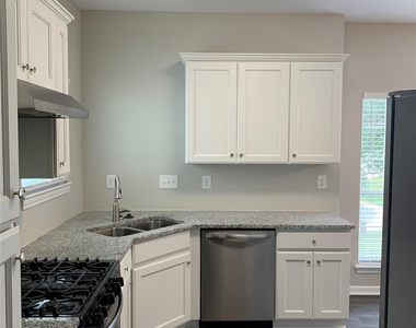 5012 Windcrest Way - Photo Thumbnail 3