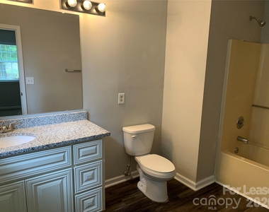 5012 Windcrest Way - Photo Thumbnail 7